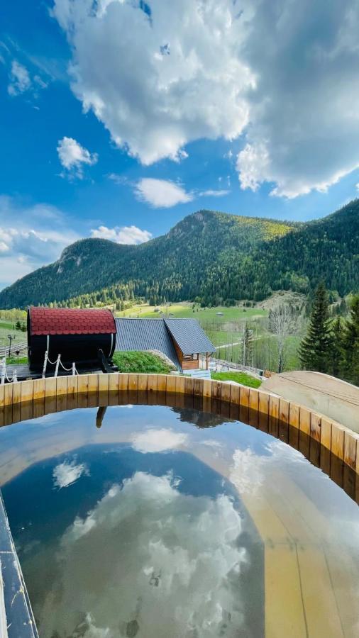 Resort Valea Tatarilor Lacu Rosu Ngoại thất bức ảnh